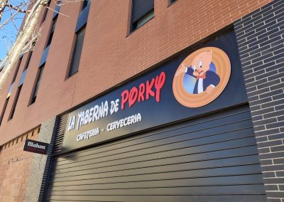 La Taberna de Porky-Rótulo Corpóreo